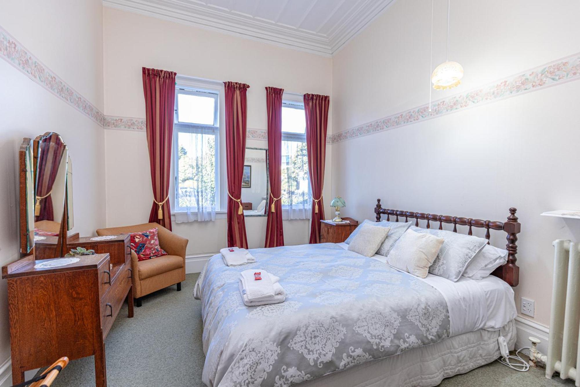 Braemar House B&B And Yha Hostel Whanganui Eksteriør billede
